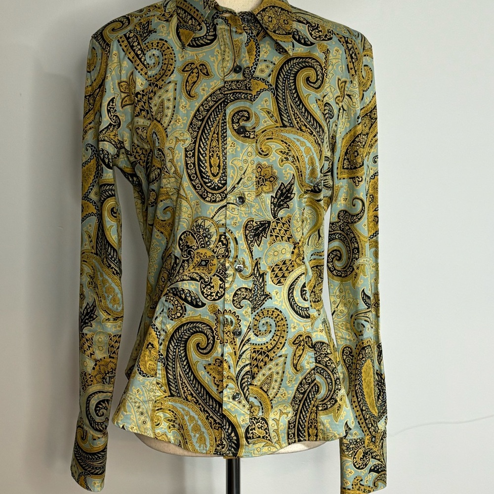 Etro stretch cotton shirt embellished with over all paisley print.  Button cuffs